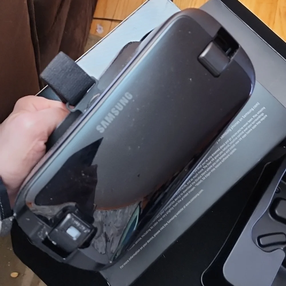 Samsung gear VR with controller